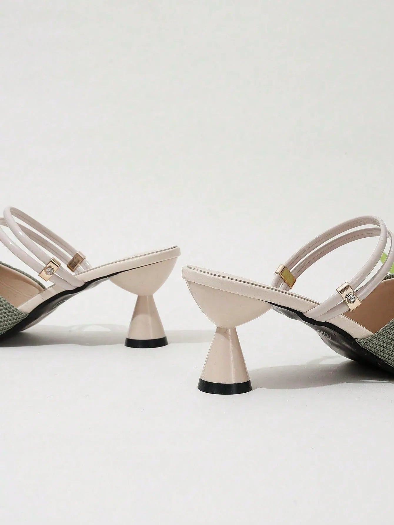 Pointed Toe Mules & Clogs Slip-On Heels