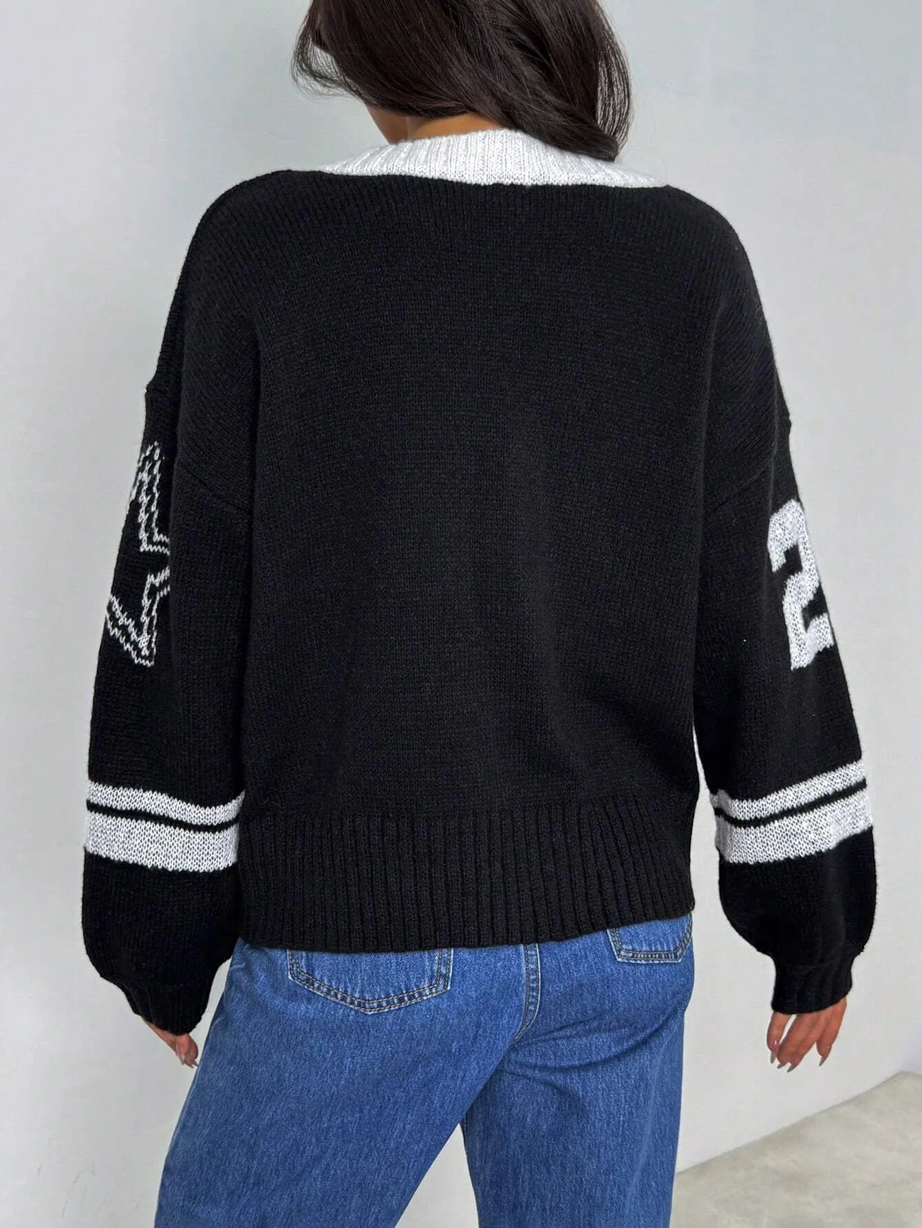 23 Jersey Sweater