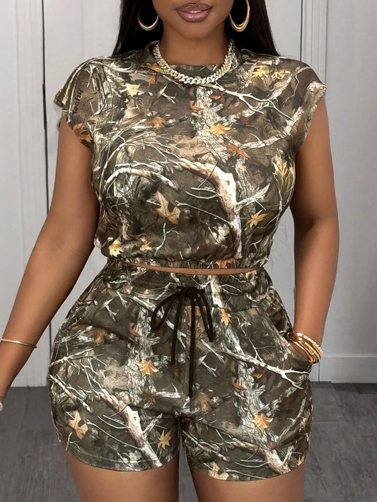 Round Neck Cropped T-Shirt And Shorts Set