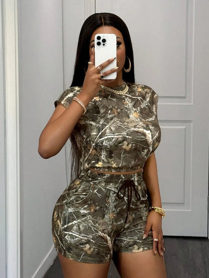 Round Neck Cropped T-Shirt And Shorts Set
